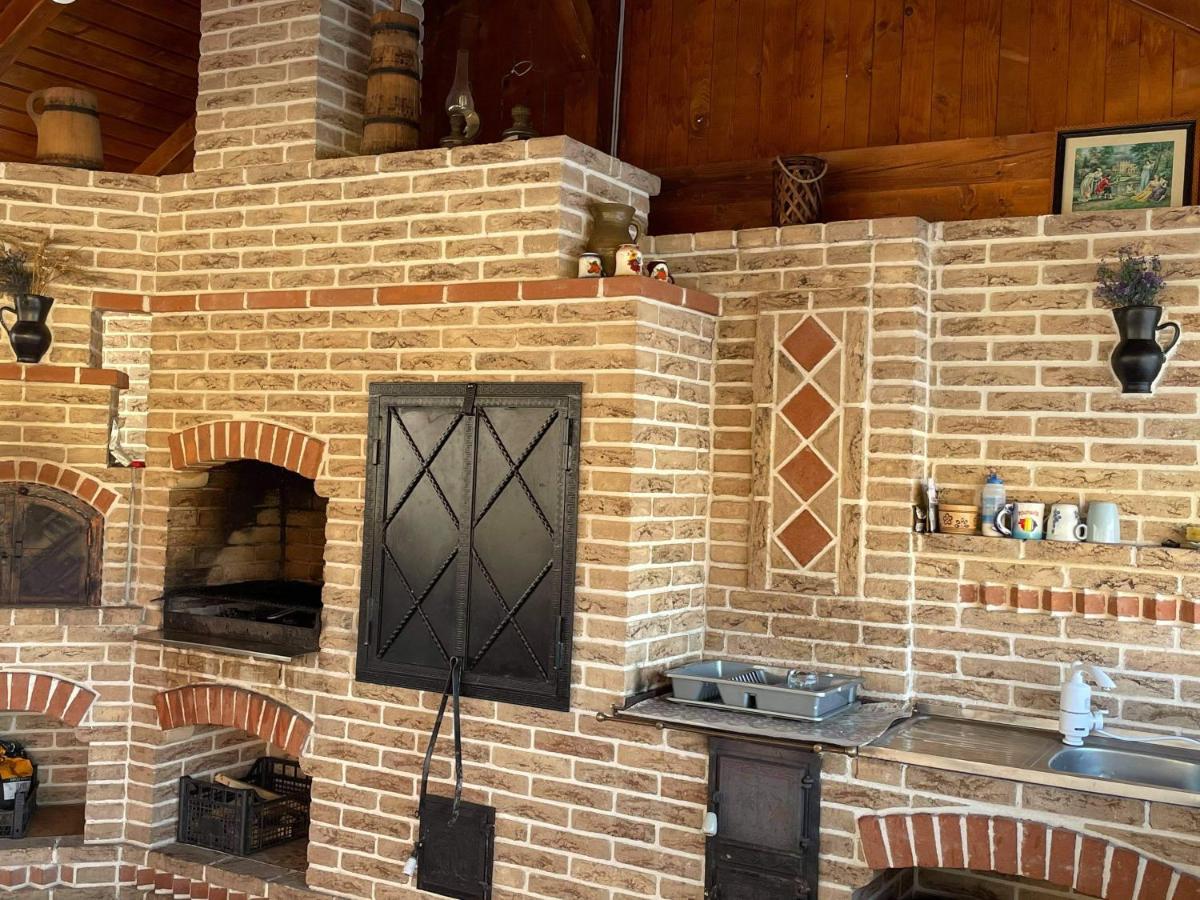 Вилла Casa Paty Мэнэстиря-Гуморулуй Экстерьер фото