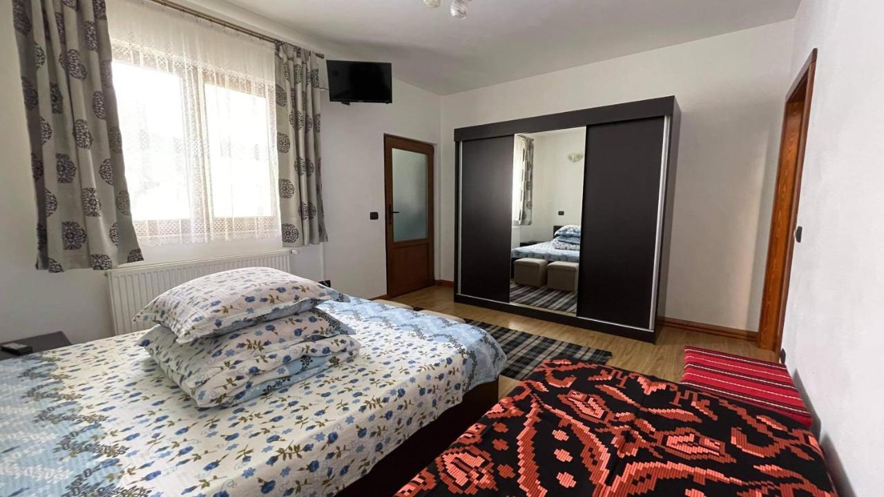 Вилла Casa Paty Мэнэстиря-Гуморулуй Экстерьер фото