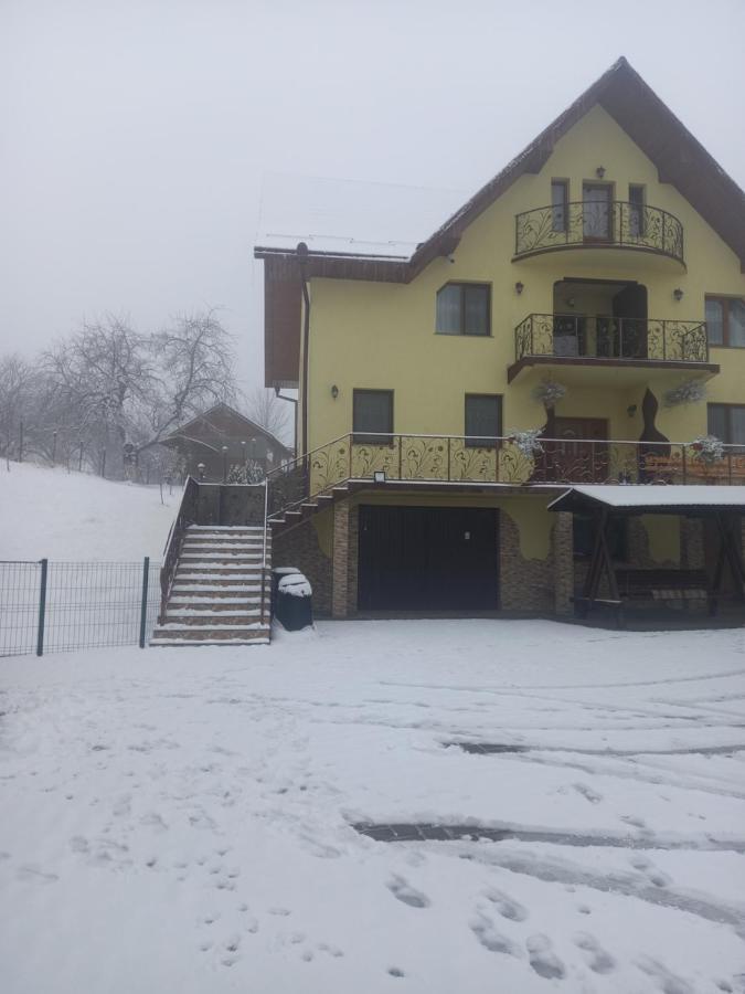 Вилла Casa Paty Мэнэстиря-Гуморулуй Экстерьер фото