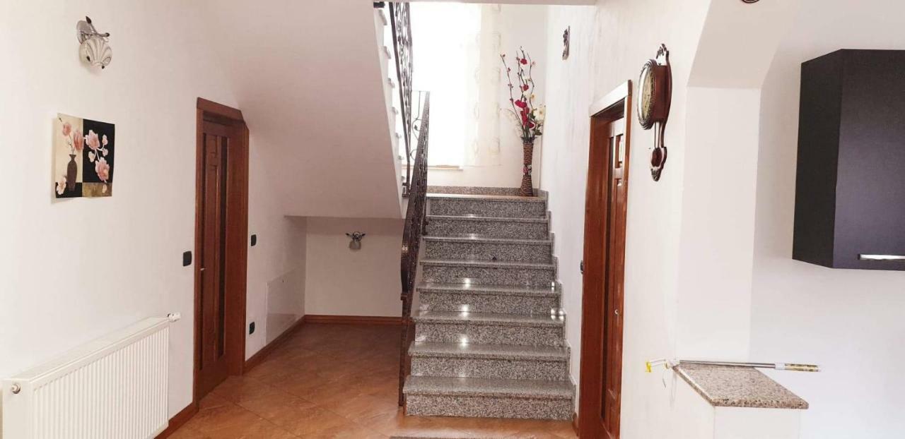 Вилла Casa Paty Мэнэстиря-Гуморулуй Экстерьер фото