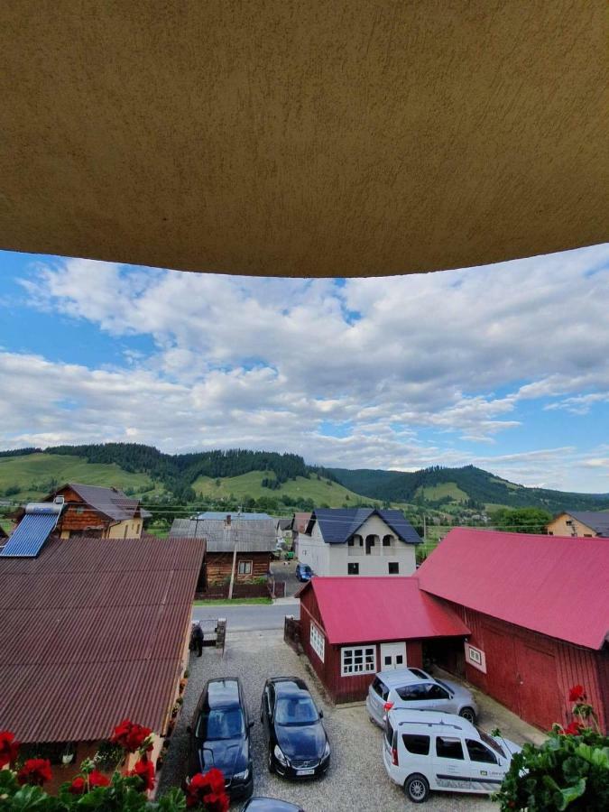 Вилла Casa Paty Мэнэстиря-Гуморулуй Экстерьер фото
